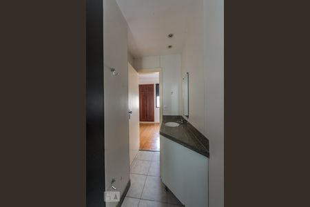 BANHEIRO SUÍTE  de apartamento para alugar com 2 quartos, 77m² em Sion, Belo Horizonte