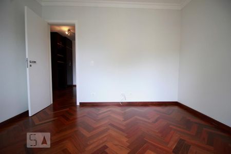 Quarto 1 de casa de condomínio para alugar com 4 quartos, 310m² em Jardim Morumbi, São Paulo