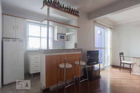 Sala de apartamento para alugar com 1 quarto, 58m² em Cambuí, Campinas