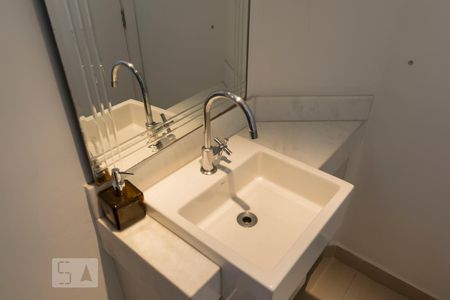 Lavabo (Torneira) de apartamento para alugar com 3 quartos, 120m² em Jardim da Saúde, São Paulo