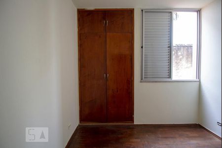 Quarto de apartamento para alugar com 3 quartos, 100m² em Alto Barroca, Belo Horizonte