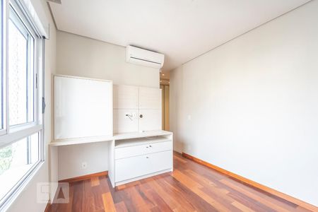Apartamento à venda com 150m², 4 quartos e 2 vagas Apartamento à venda com 150m², 4 quartos e 2 vagasSuíte 1