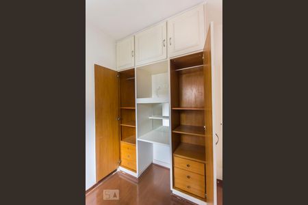 Apartamento para alugar com 105m², 3 quartos e 2 vagasQuarto 2