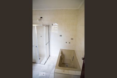 Casa à venda com 252m², 4 quartos e 4 vagasBanheiro 1 