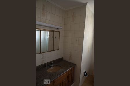 Banheiro 2 de casa à venda com 4 quartos, 252m² em Vila Picinin, São Paulo