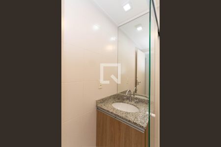 Apartamento para alugar com 68m², 2 quartos e 1 vaga Apartamento para alugar com 68m², 2 quartos e 1 vagaBanheiro Corredor