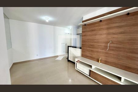 Sala de apartamento para alugar com 2 quartos, 68m² em Jardim Flor da Montanha, Guarulhos