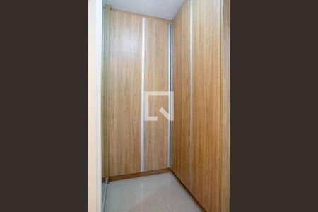 Apartamento para alugar com 68m², 2 quartos e 1 vaga Apartamento para alugar com 68m², 2 quartos e 1 vagaCloset da suíte