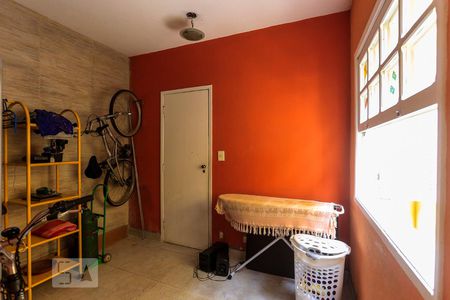 Casa à venda com 190m², 4 quartos e 2 vagasQuarto de Serviço