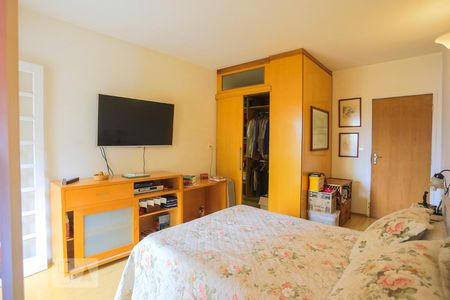 Casa à venda com 190m², 4 quartos e 2 vagasSuite 3