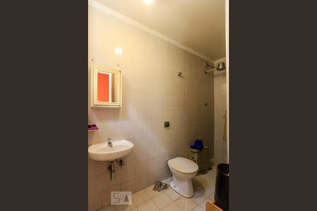 Casa à venda com 190m², 4 quartos e 2 vagasBanheiro de Serviço