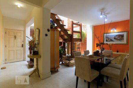 Sala de Jantar de casa à venda com 4 quartos, 190m² em Sumaré, São Paulo