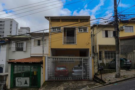 Casa à venda com 190m², 4 quartos e 2 vagasFachada
