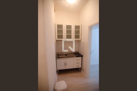 Cozinha de apartamento à venda com 1 quarto, 38m² em Copacabana, Rio de Janeiro