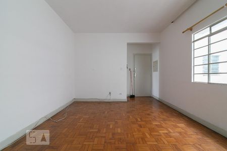 Sala de Apartamento com 2 quartos, 85m² Liberdade