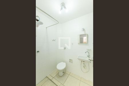 Banheiro de apartamento para alugar com 1 quarto, 27m² em Independência , Porto Alegre