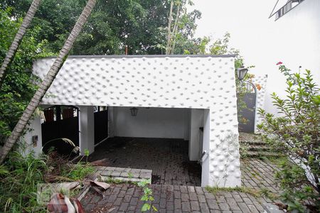 Quintal da Frente de casa para alugar com 4 quartos, 400m² em Bela Aliança, São Paulo