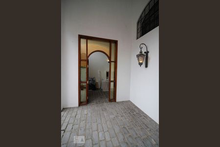 Entrada de casa para alugar com 4 quartos, 400m² em Bela Aliança, São Paulo