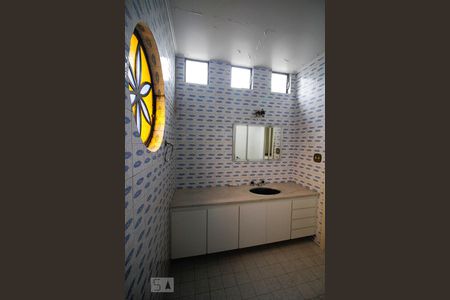 Casa para alugar com 400m², 4 quartos e 2 vagas Casa para alugar com 400m², 4 quartos e 2 vagasBanheiro