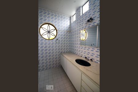 Casa para alugar com 400m², 4 quartos e 2 vagas Casa para alugar com 400m², 4 quartos e 2 vagasBanheiro