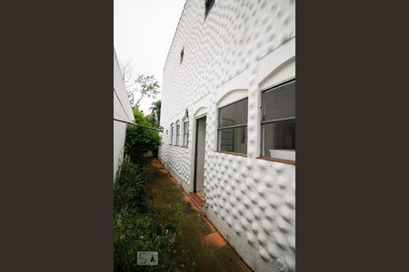 Casa para alugar com 400m², 4 quartos e 2 vagas Casa para alugar com 400m², 4 quartos e 2 vagasCorredor Lateral