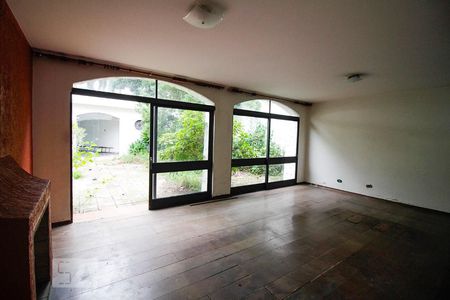 Casa para alugar com 400m², 4 quartos e 2 vagas Casa para alugar com 400m², 4 quartos e 2 vagasSala