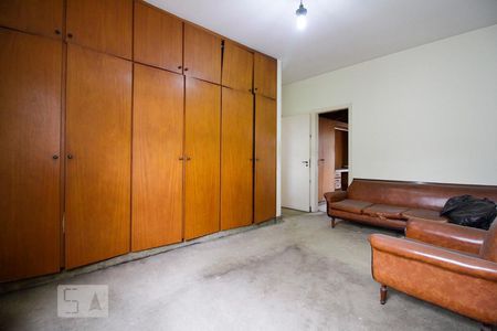 Casa para alugar com 400m², 4 quartos e 2 vagas Casa para alugar com 400m², 4 quartos e 2 vagasSuíte