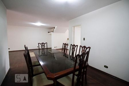 Casa para alugar com 400m², 4 quartos e 2 vagas Casa para alugar com 400m², 4 quartos e 2 vagasSala