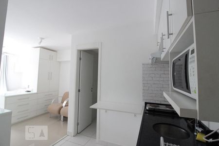 Cozinha de kitnet/studio à venda com 1 quarto, 28m² em Santana, São Paulo