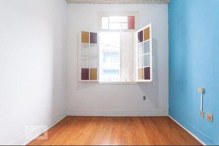 Casa à venda com 122m², 8 quartos e 2 vagas Casa à venda com 122m², 8 quartos e 2 vagasQuarto 1