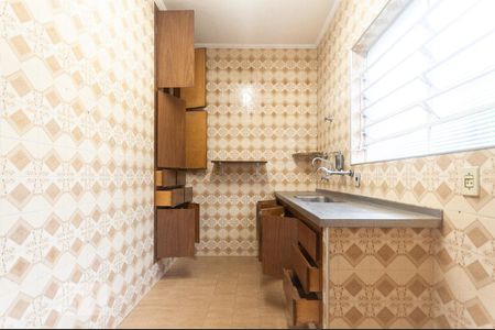 Casa à venda com 122m², 8 quartos e 2 vagas Casa à venda com 122m², 8 quartos e 2 vagasCozinha 2