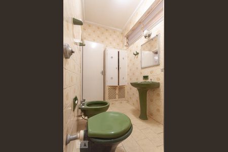 Banheiro de casa à venda com 8 quartos, 122m² em Vila Industrial, Campinas