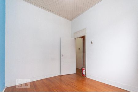 Casa à venda com 122m², 8 quartos e 2 vagas Casa à venda com 122m², 8 quartos e 2 vagasQuarto 1