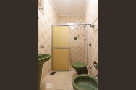 Banheiro de casa à venda com 8 quartos, 122m² em Vila Industrial, Campinas