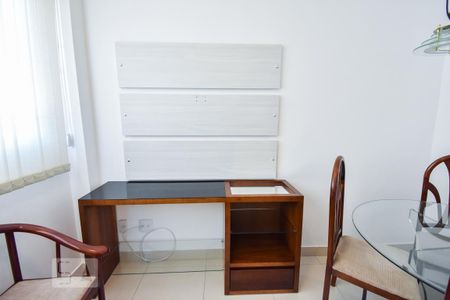 Sala de apartamento para alugar com 1 quarto, 40m² em Itapoã, Belo Horizonte