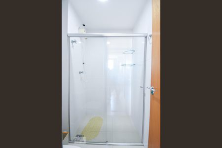 Banheiro de apartamento para alugar com 1 quarto, 40m² em Itapoã, Belo Horizonte