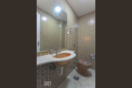 Apartamento à venda com 150m², 4 quartos e 2 vagas Apartamento à venda com 150m², 4 quartos e 2 vagasLavabo