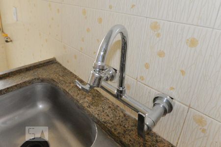 Apartamento à venda com 150m², 4 quartos e 2 vagas Apartamento à venda com 150m², 4 quartos e 2 vagasCozinha torneira