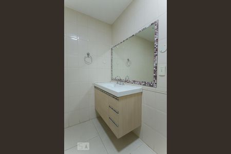 Apartamento à venda com 150m², 4 quartos e 2 vagas Apartamento à venda com 150m², 4 quartos e 2 vagasBanheiro