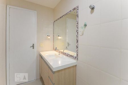 Apartamento à venda com 150m², 4 quartos e 2 vagas Apartamento à venda com 150m², 4 quartos e 2 vagasBanheiro suíte