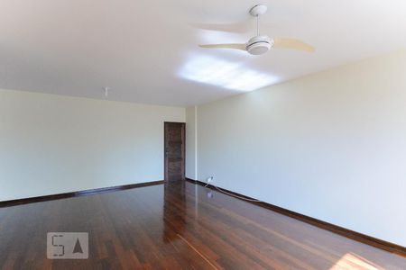 Apartamento à venda com 150m², 4 quartos e 2 vagas Apartamento à venda com 150m², 4 quartos e 2 vagasSala