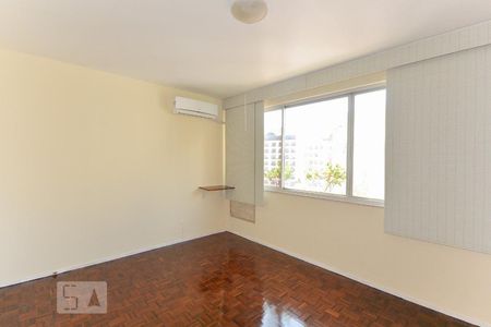 Apartamento à venda com 150m², 4 quartos e 2 vagas Apartamento à venda com 150m², 4 quartos e 2 vagasSuíte