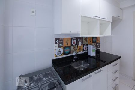 Cozinha de apartamento para alugar com 2 quartos, 46m² em Jardim Peri, São Paulo