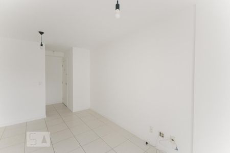 Sala de apartamento à venda com 2 quartos, 52m² em São Francisco Xavier, Rio de Janeiro