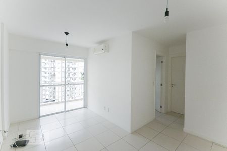 Sala de apartamento à venda com 2 quartos, 52m² em São Francisco Xavier, Rio de Janeiro