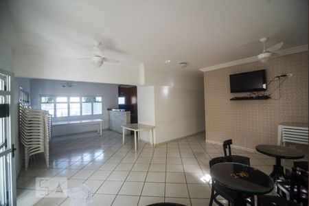 Apartamento à venda com 65m², 3 quartos e 1 vaga Apartamento à venda com 65m², 3 quartos e 1 vagaÁrea comum - Salão de festas