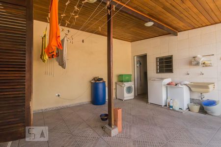 Casa à venda com 219m², 3 quartos e 2 vagas Casa à venda com 219m², 3 quartos e 2 vagasÁrea de serviço