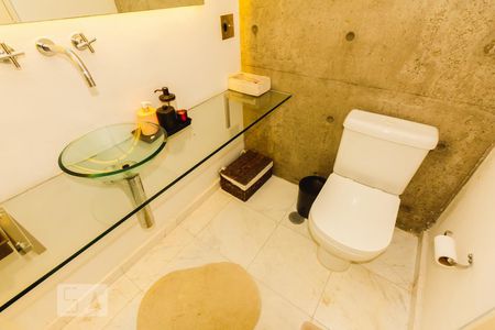 Apartamento à venda com 71m², 1 quarto e 2 vagasBanheiro 02