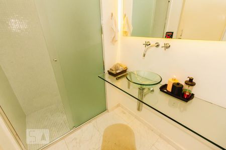 Apartamento à venda com 71m², 1 quarto e 2 vagasBanheiro 02