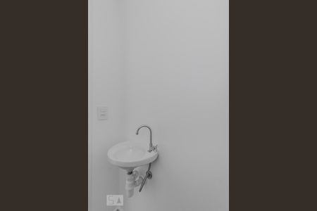 Lavabo de apartamento para alugar com 2 quartos, 45m² em Vila Monumento, São Paulo